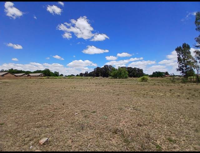 8,094M² VACANT LAND FOR SALE IN RIVERSDALE